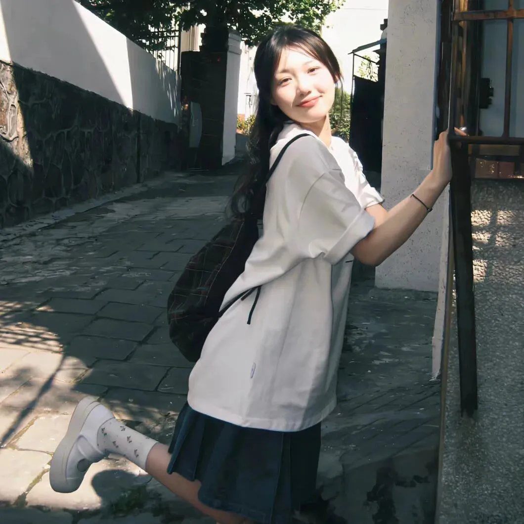 救命，哭包婆婆她扛着野猪下山了